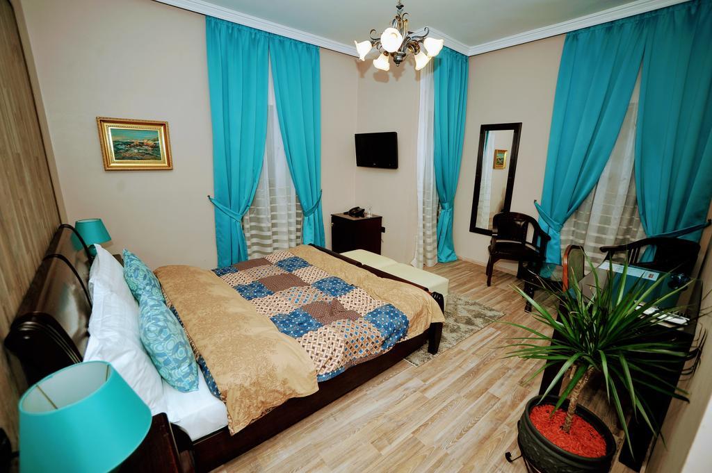 Dream Hotel Тирана Экстерьер фото