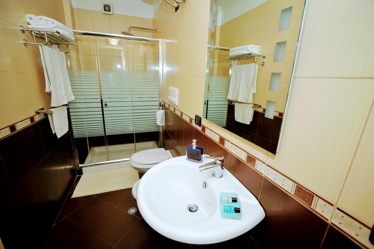 Dream Hotel Тирана Экстерьер фото